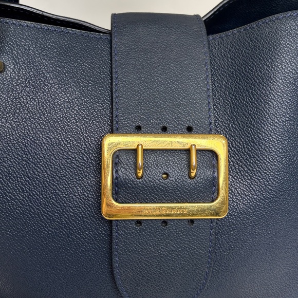 BURBERRY Blue Grained Leather Medium Buckle Tote Bag - Picture 7 of 16